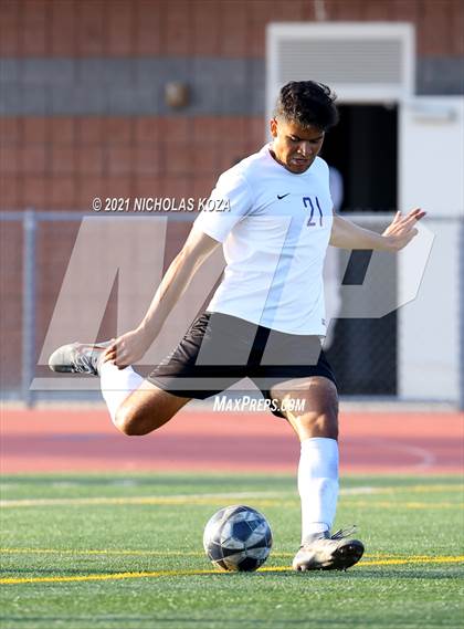 Thumbnail 1 in El Rancho vs. Lynwood (CIF SS D3 Playoffs) photogallery.