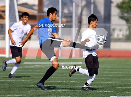Thumbnail 2 in El Rancho vs. Lynwood (CIF SS D3 Playoffs) photogallery.
