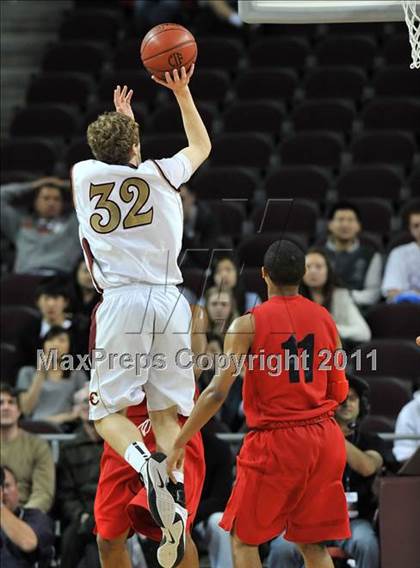Thumbnail 2 in La Canada vs. Lutheran (CIF SoCal D3 Regional Final) photogallery.