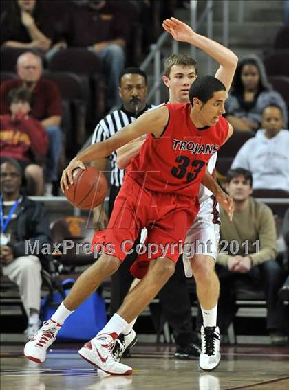 Thumbnail 3 in La Canada vs. Lutheran (CIF SoCal D3 Regional Final) photogallery.