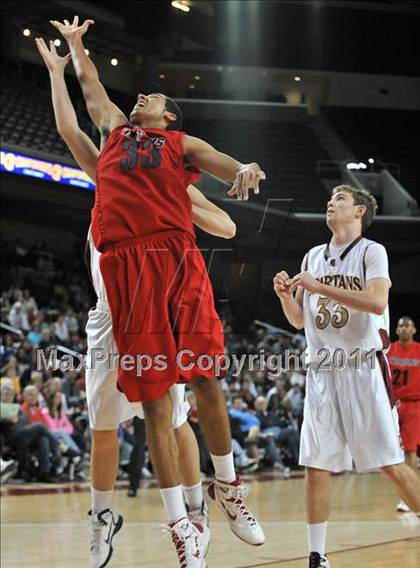 Thumbnail 2 in La Canada vs. Lutheran (CIF SoCal D3 Regional Final) photogallery.