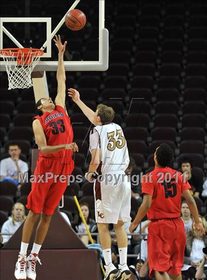 Thumbnail 1 in La Canada vs. Lutheran (CIF SoCal D3 Regional Final) photogallery.