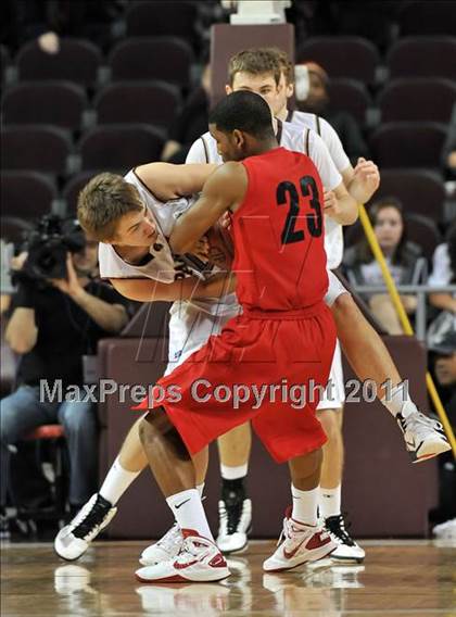 Thumbnail 1 in La Canada vs. Lutheran (CIF SoCal D3 Regional Final) photogallery.