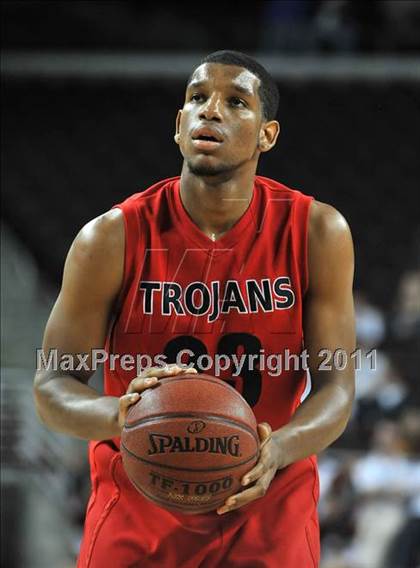 Thumbnail 1 in La Canada vs. Lutheran (CIF SoCal D3 Regional Final) photogallery.