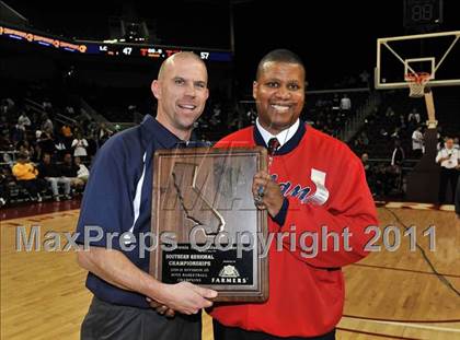 Thumbnail 2 in La Canada vs. Lutheran (CIF SoCal D3 Regional Final) photogallery.