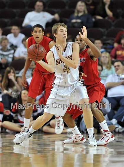 Thumbnail 3 in La Canada vs. Lutheran (CIF SoCal D3 Regional Final) photogallery.