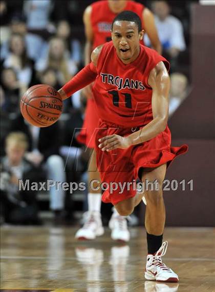 Thumbnail 3 in La Canada vs. Lutheran (CIF SoCal D3 Regional Final) photogallery.