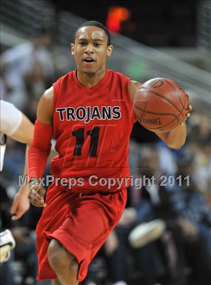 Thumbnail 1 in La Canada vs. Lutheran (CIF SoCal D3 Regional Final) photogallery.