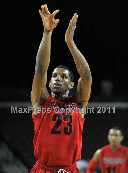 Thumbnail 2 in La Canada vs. Lutheran (CIF SoCal D3 Regional Final) photogallery.