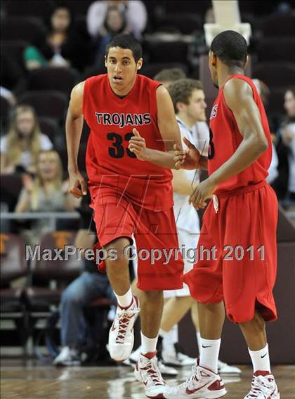 Thumbnail 2 in La Canada vs. Lutheran (CIF SoCal D3 Regional Final) photogallery.