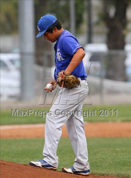 Thumbnail 2 in El Rancho vs. Paso Robles (Righetti Spring Classic) photogallery.