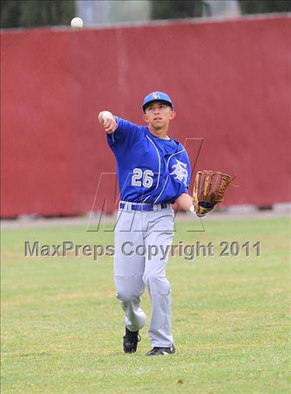 Thumbnail 2 in El Rancho vs. Paso Robles (Righetti Spring Classic) photogallery.