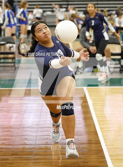 Thumbnail 1 in Hunter vs. Corner Canyon (UHSAA 6A Consolation Semifinal) photogallery.