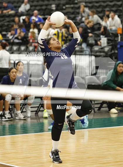 Thumbnail 3 in Hunter vs. Corner Canyon (UHSAA 6A Consolation Semifinal) photogallery.