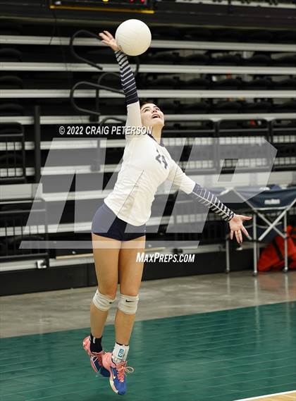 Thumbnail 2 in Hunter vs. Corner Canyon (UHSAA 6A Consolation Semifinal) photogallery.