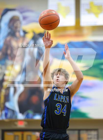 Thumbnail 3 in Lipan vs Zephyr (HD Howard Classic) photogallery.