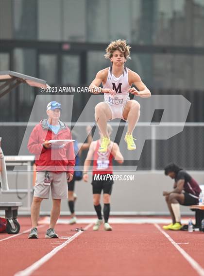Thumbnail 1 in UIL 5A Track & Field Finals  photogallery.