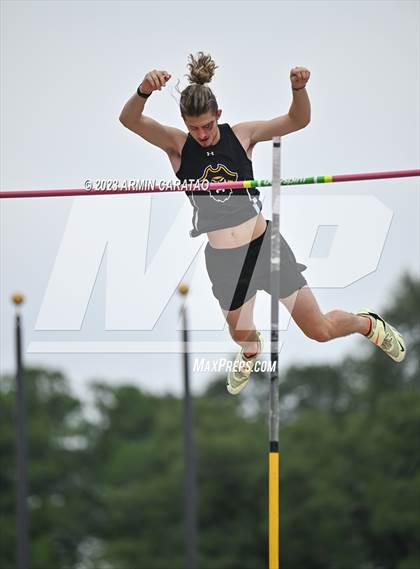 Thumbnail 2 in UIL 5A Track & Field Finals  photogallery.