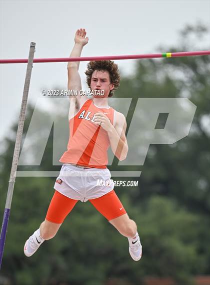 Thumbnail 1 in UIL 5A Track & Field Finals  photogallery.