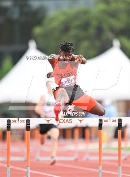 Thumbnail 2 in UIL 5A Track & Field Finals  photogallery.