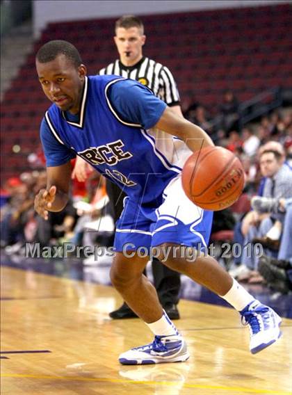 Thumbnail 3 in St. Mary's vs. Price (CIF State D4 Final) photogallery.