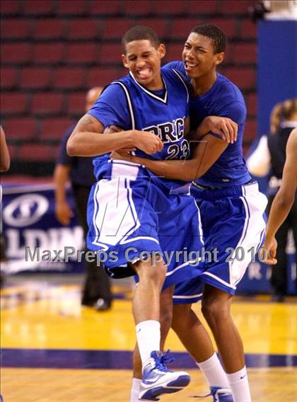 Thumbnail 3 in St. Mary's vs. Price (CIF State D4 Final) photogallery.