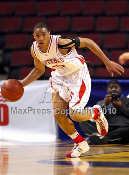 Thumbnail 1 in St. Mary's vs. Price (CIF State D4 Final) photogallery.