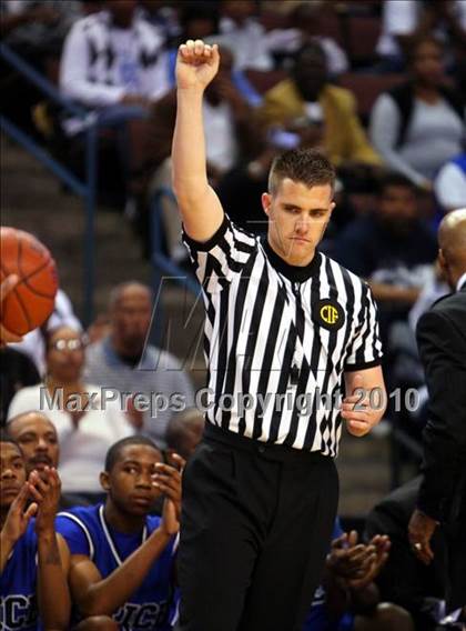 Thumbnail 2 in St. Mary's vs. Price (CIF State D4 Final) photogallery.