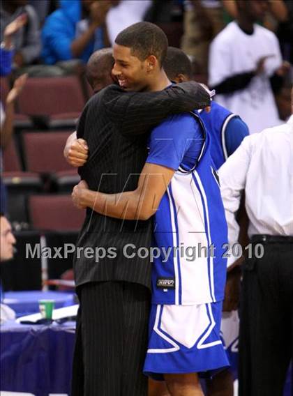 Thumbnail 2 in St. Mary's vs. Price (CIF State D4 Final) photogallery.