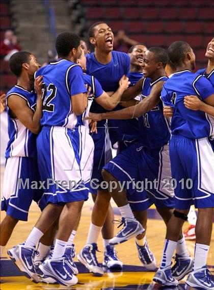 Thumbnail 2 in St. Mary's vs. Price (CIF State D4 Final) photogallery.
