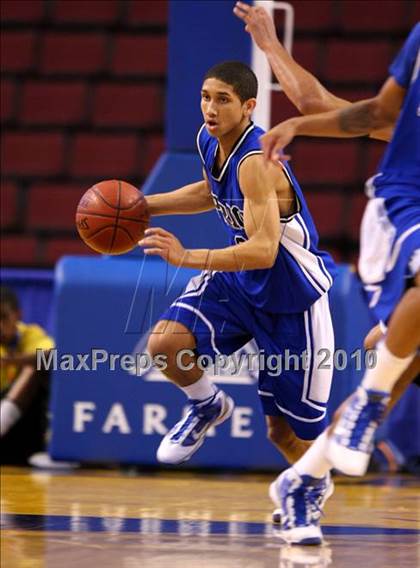 Thumbnail 1 in St. Mary's vs. Price (CIF State D4 Final) photogallery.