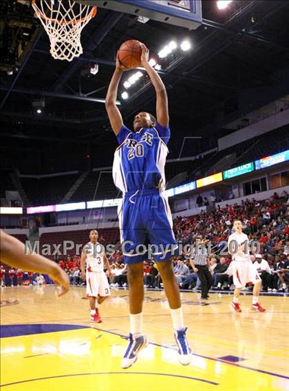 Thumbnail 3 in St. Mary's vs. Price (CIF State D4 Final) photogallery.