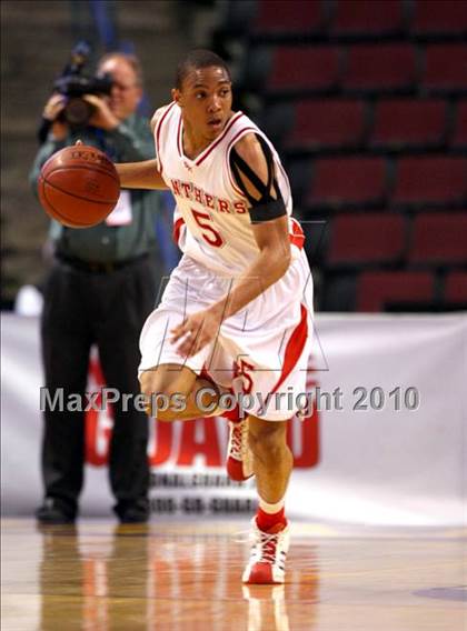 Thumbnail 2 in St. Mary's vs. Price (CIF State D4 Final) photogallery.