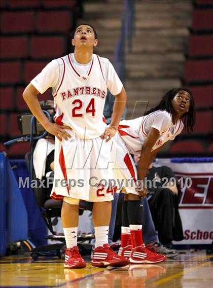 Thumbnail 3 in St. Mary's vs. Price (CIF State D4 Final) photogallery.