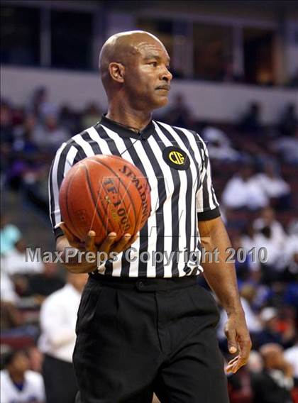 Thumbnail 1 in St. Mary's vs. Price (CIF State D4 Final) photogallery.