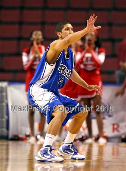 Thumbnail 3 in St. Mary's vs. Price (CIF State D4 Final) photogallery.