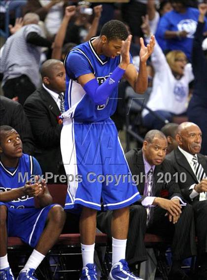 Thumbnail 2 in St. Mary's vs. Price (CIF State D4 Final) photogallery.