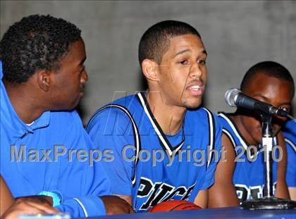 Thumbnail 2 in St. Mary's vs. Price (CIF State D4 Final) photogallery.