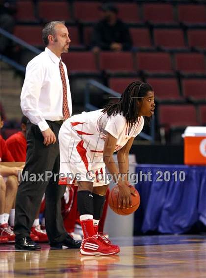 Thumbnail 2 in St. Mary's vs. Price (CIF State D4 Final) photogallery.