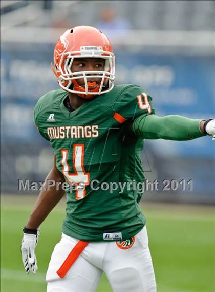 Thumbnail 3 in Providence Catholic vs. Morgan Park (Chicago Kickoff Classic) photogallery.