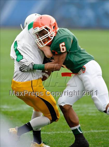 Thumbnail 3 in Providence Catholic vs. Morgan Park (Chicago Kickoff Classic) photogallery.