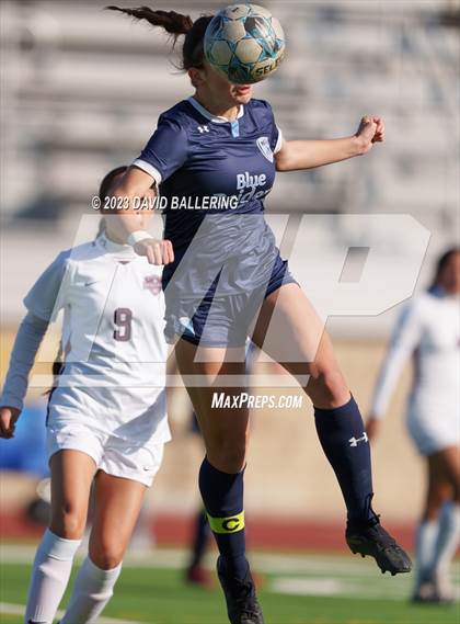 Thumbnail 2 in Bridgeport vs Bell (EMS-ISD X-Town Shootout) photogallery.