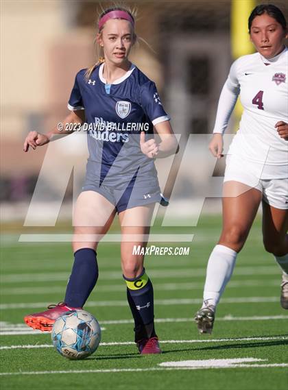 Thumbnail 1 in Bridgeport vs Bell (EMS-ISD X-Town Shootout) photogallery.