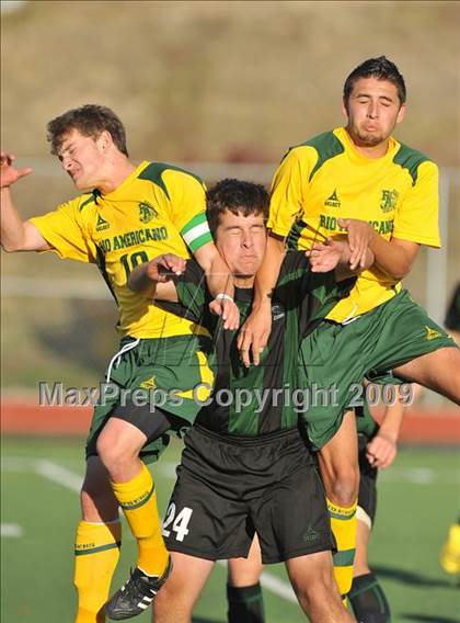 Thumbnail 2 in El Camino vs. Rio Americano (CIF SJS D3 Final) photogallery.