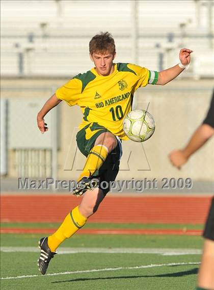 Thumbnail 3 in El Camino vs. Rio Americano (CIF SJS D3 Final) photogallery.
