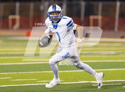 Thumbnail 2 in Lindale @ Little Cypress-Mauriceville (UIL Football 4A D1 Region 3 BI-District) photogallery.