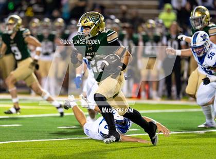 Thumbnail 1 in Lindale @ Little Cypress-Mauriceville (UIL Football 4A D1 Region 3 BI-District) photogallery.