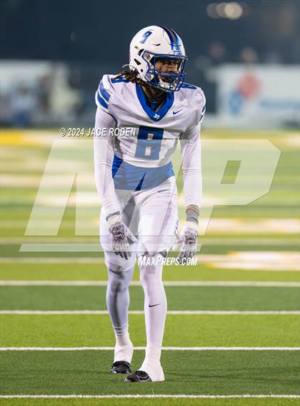 Thumbnail 1 in Lindale @ Little Cypress-Mauriceville (UIL Football 4A D1 Region 3 BI-District) photogallery.