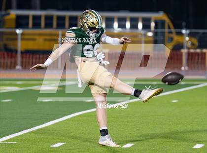 Thumbnail 2 in Lindale @ Little Cypress-Mauriceville (UIL Football 4A D1 Region 3 BI-District) photogallery.