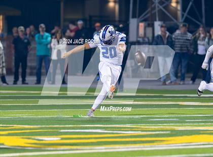 Thumbnail 2 in Lindale @ Little Cypress-Mauriceville (UIL Football 4A D1 Region 3 BI-District) photogallery.